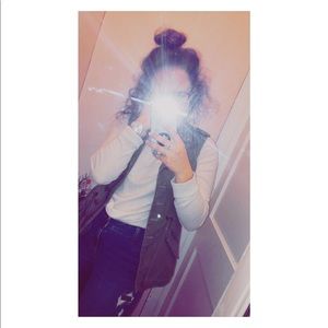 Meet your Posher, Elizabeth